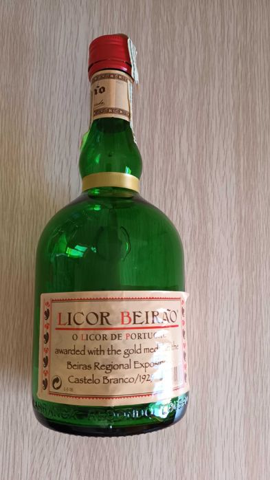 Garrafa antiga Licor Beirão