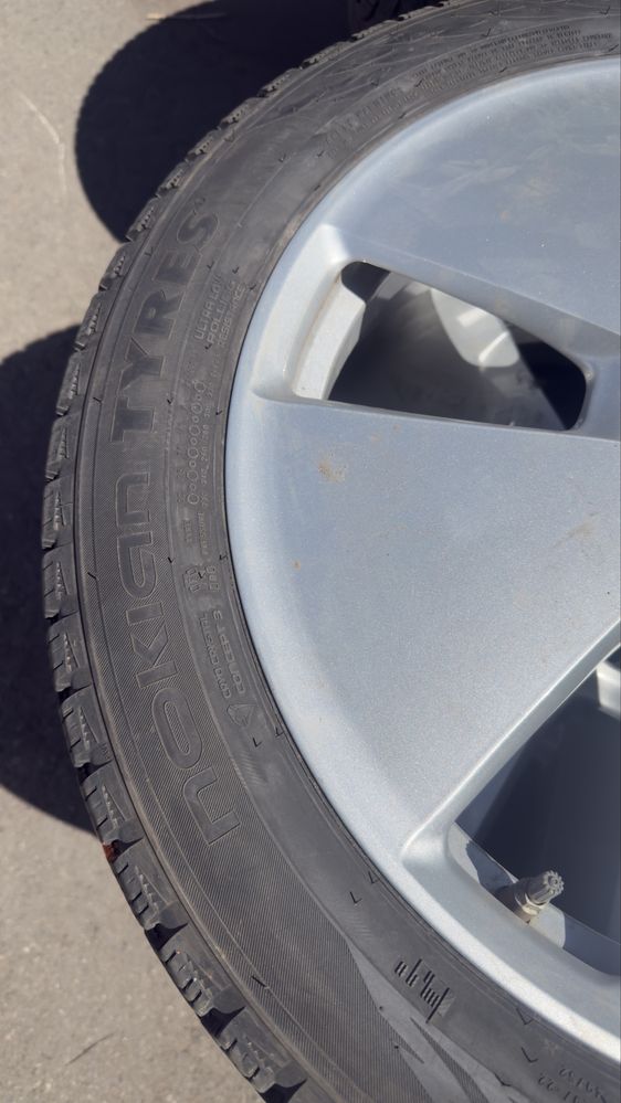 155/70/19 Nokian, Bridgestone , BMW I3