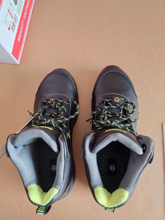Buty Robocze Wodoodporne Skórzane MASCOT S3 wysokie z Podnoskiem r.44