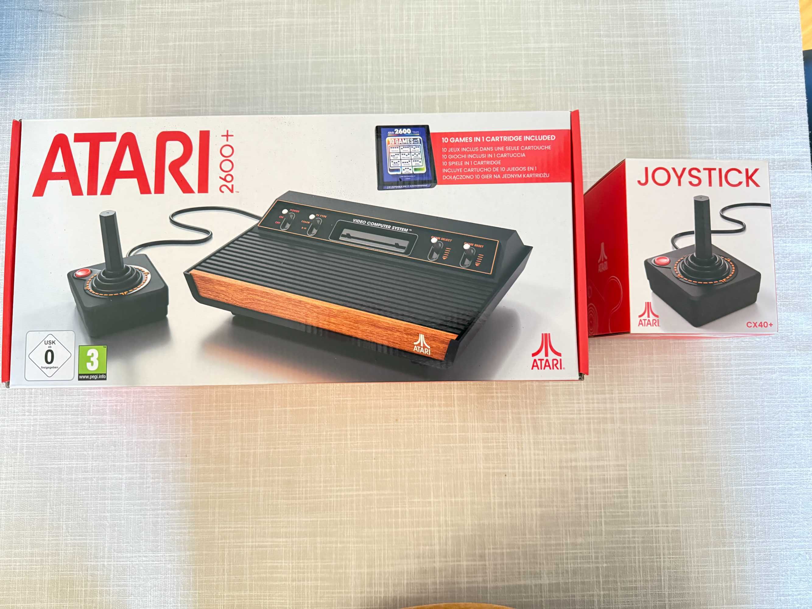 Videojogo Atari 2600+ com comando extra e 10 jogos