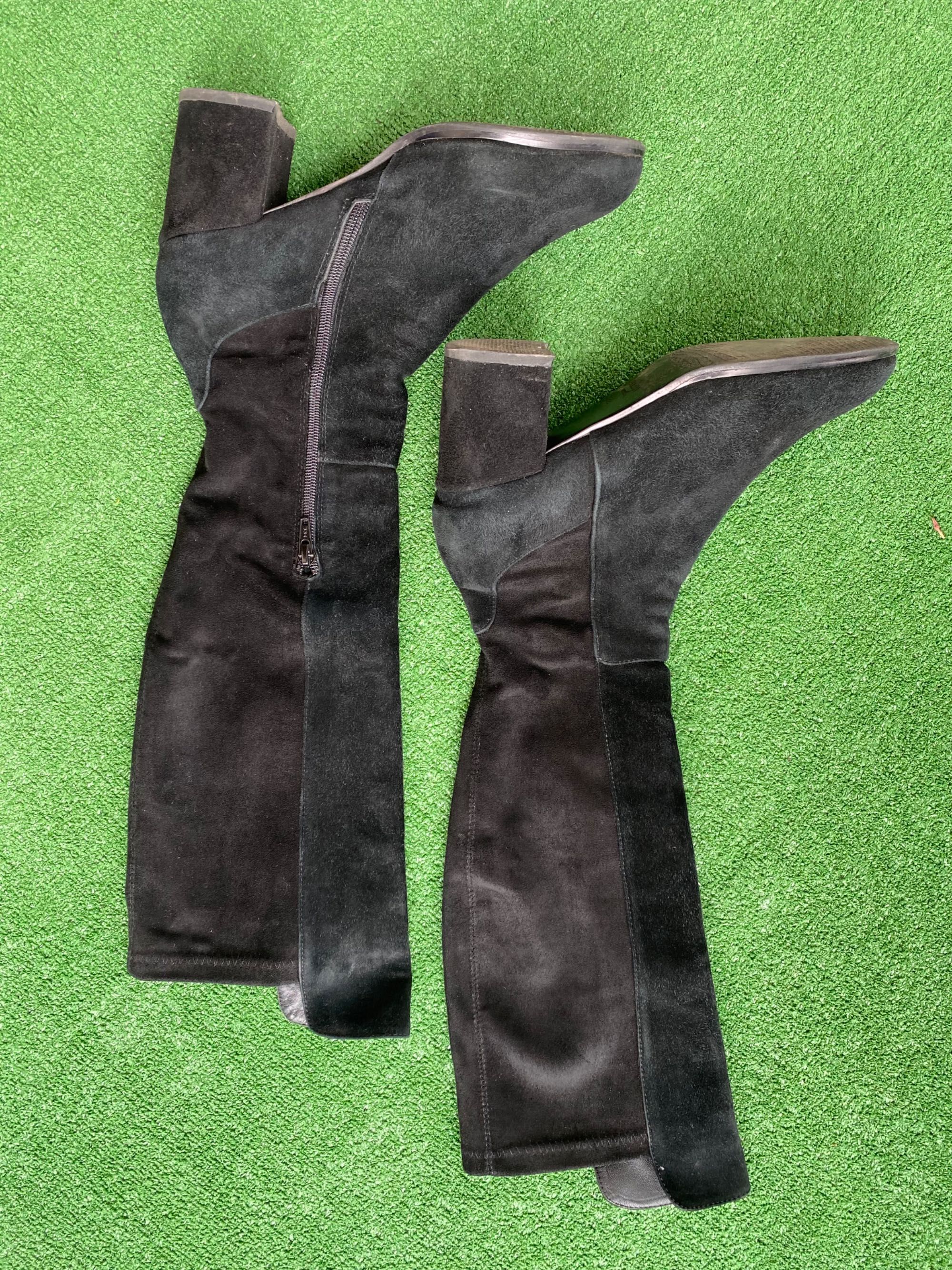 Kozaki z nabuku Stuart Weitzman