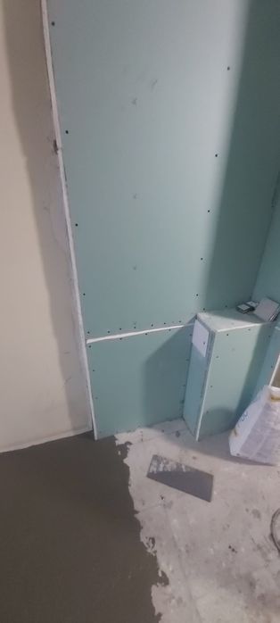 Виполняю роботи такі як монтаж гіпсокартону та всі види малярних робіт