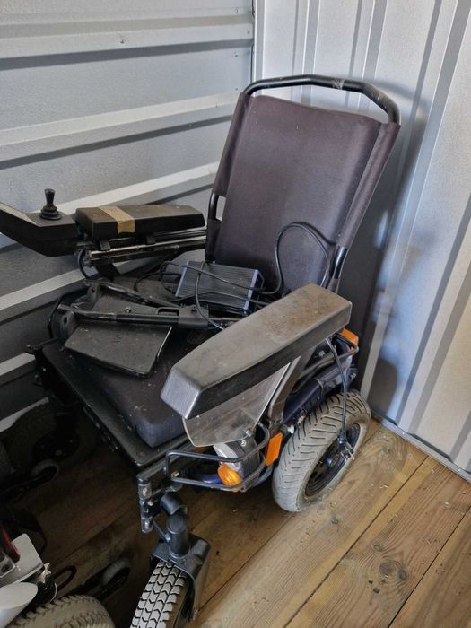 Wózek inwalidzki elektryczny Meyra siedzisko 48 cm -35