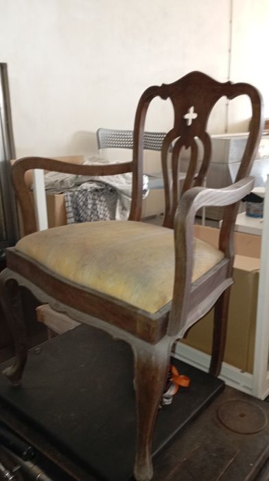 Cadeirão com cerca de 40 anos