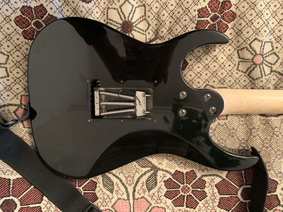 Електрогітара SGR by Schecter Banshee-6 FR BLK