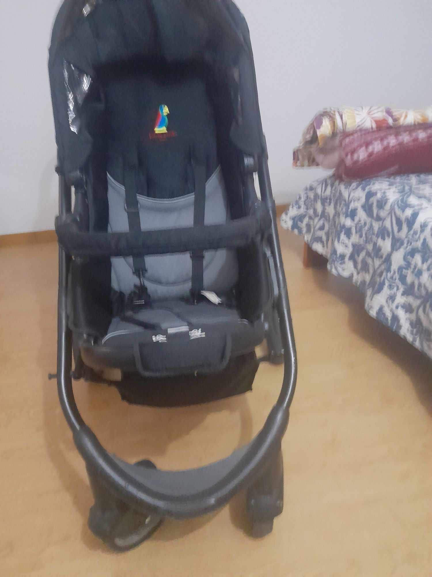 Carrinho bebé Pierre Cardin
