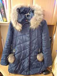 Демисезонная куртка с натуральным мехом для девочки+перчатки