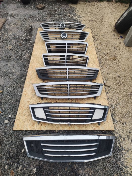 Решітка решотка радіатора санг йонг ssangyong rexton 1 2 3 W рекстон