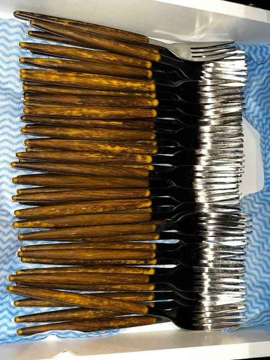 Conjunto de talheres 50 peças de cada