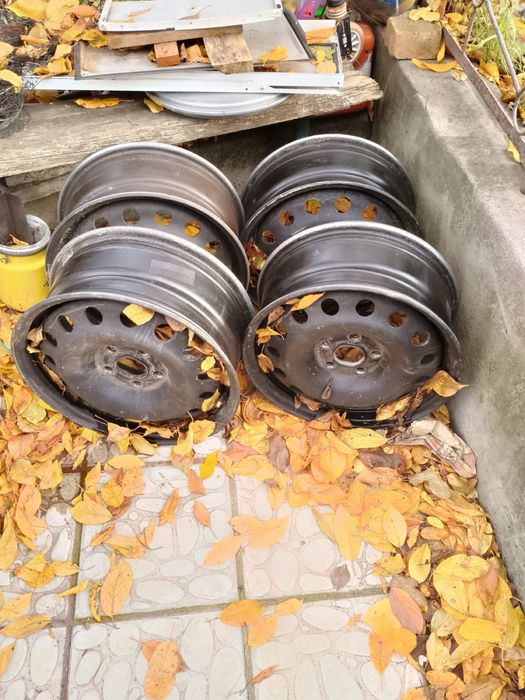 Диски автомобільні R16