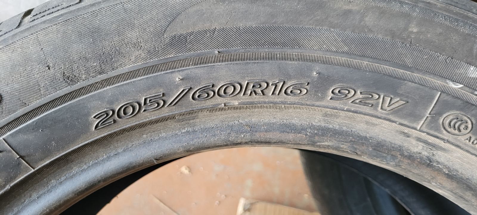 Шины летние Hankook 205/60/16