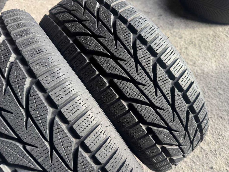 Шини зима 205/55/R16 Toyo Snowprox 8мм