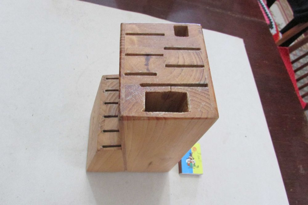 Підставка під ножі.