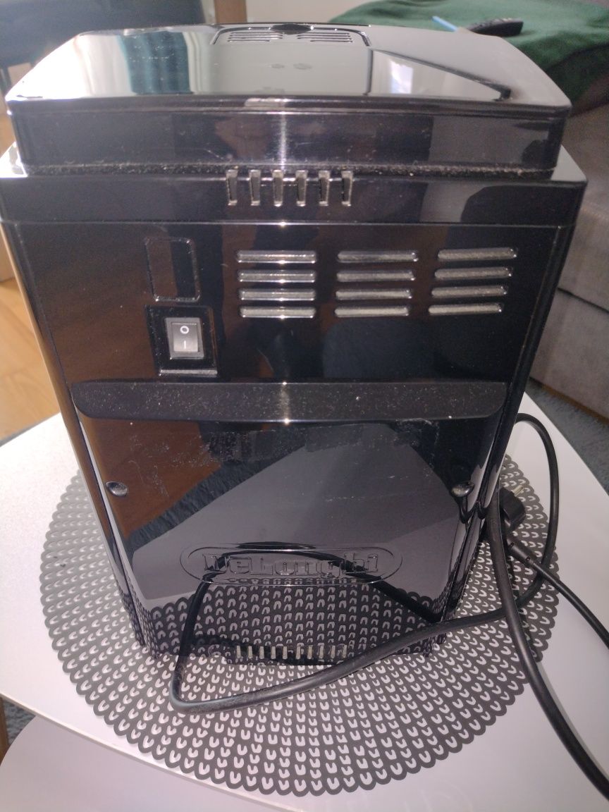 Ekspres DeLonghi
