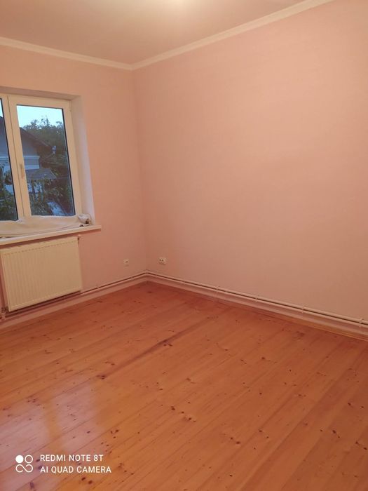 Продається 3- х кімнатна квартира площею 61м. кв.