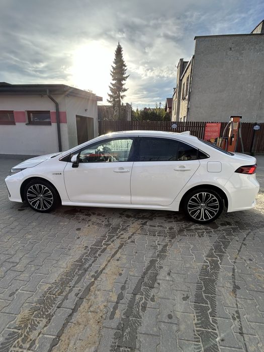 Toyota corolla 1.8 hybryda
