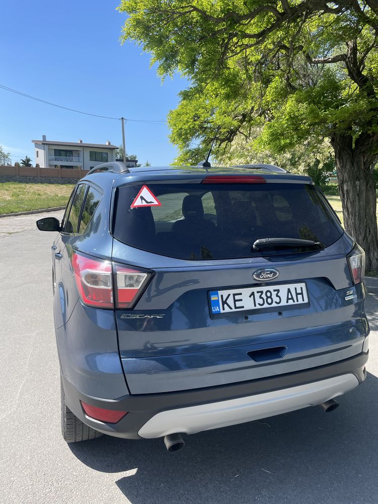 Продам авто Ford Escape в ідеальному стані!