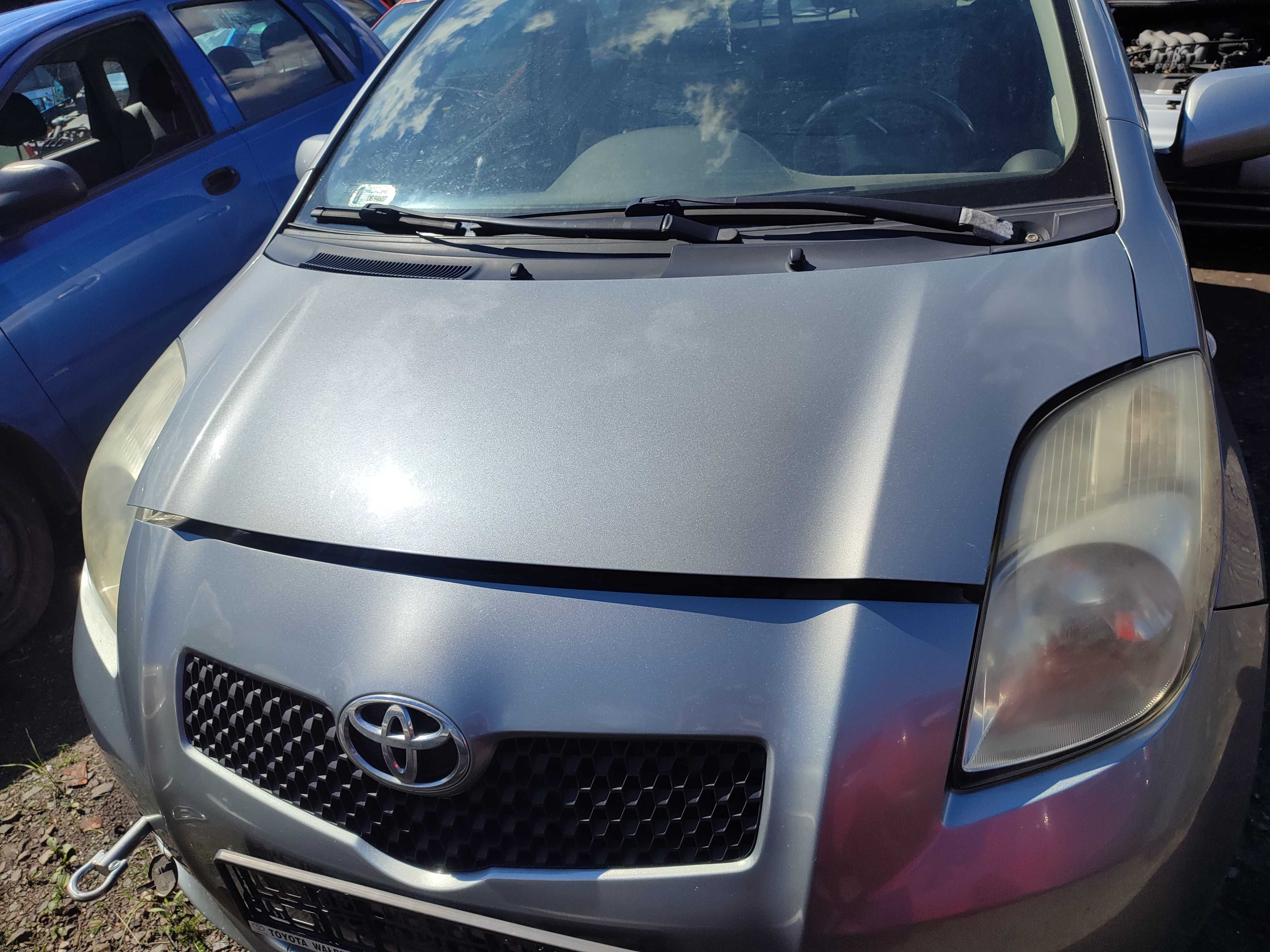 Toyota Yaris II 1F8 maska przednia FV transport/dostawa