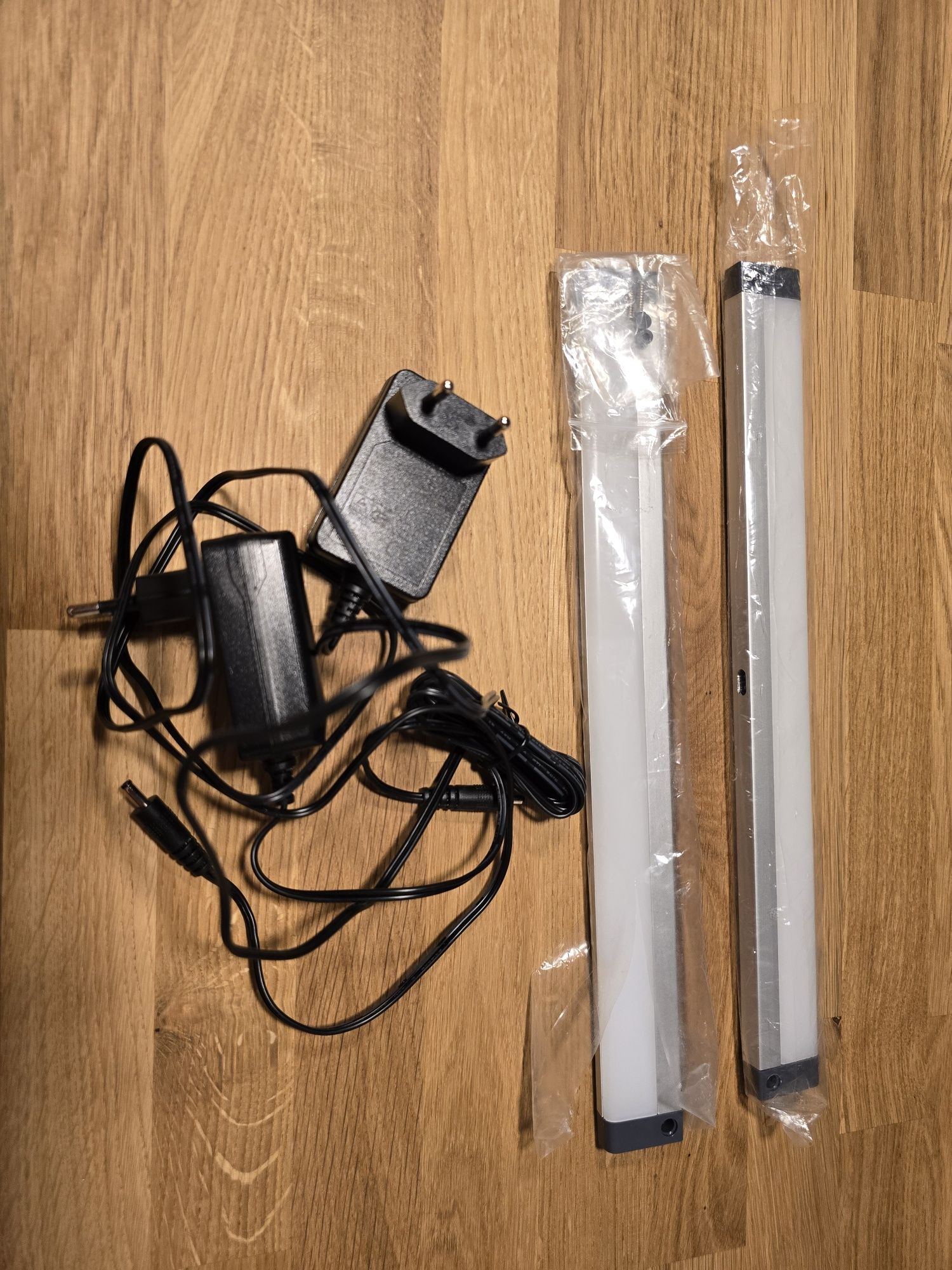 Lampy digitus led 2 sztuki 12V