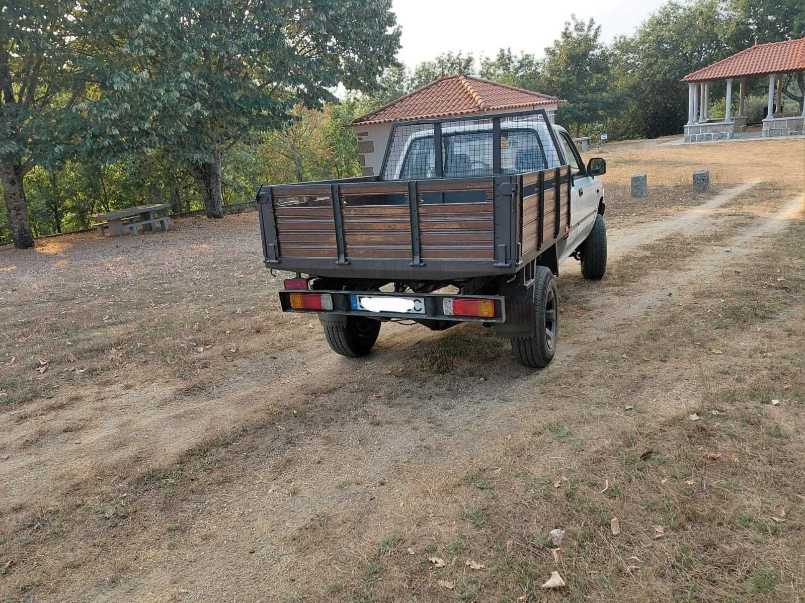 TOYOTA HILUX 2.4D