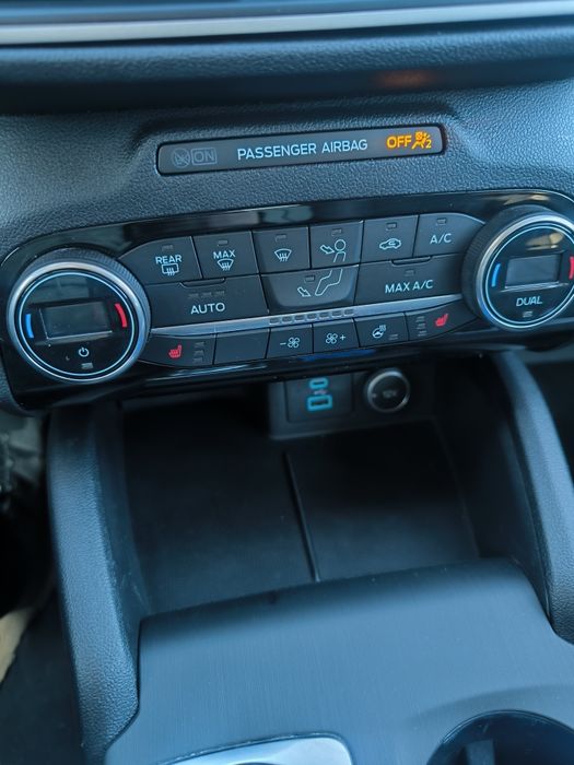 Продам щойно пригнане авто із США FORD ESCAPE