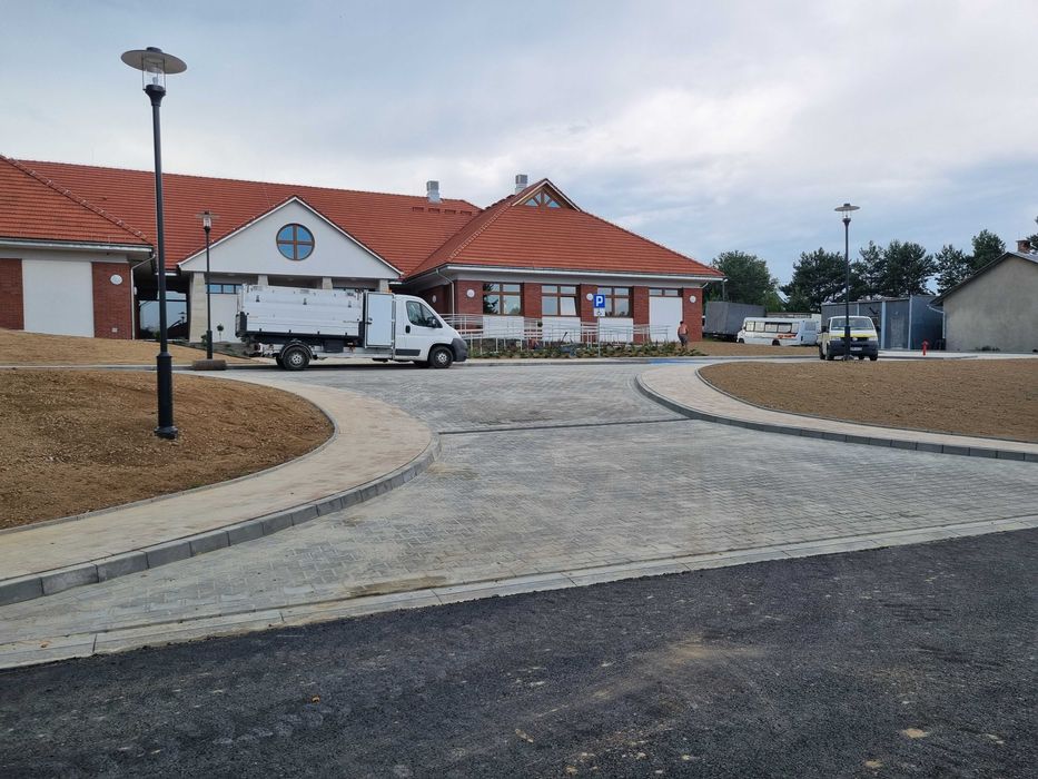 Brukarstwo, Układanie kostki, Roboty ziemne, Usługi koparką, Transport