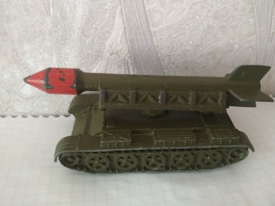 Военная техника.Ракетная установка.