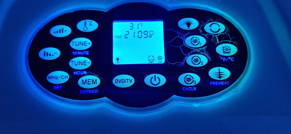 Jakuzzi ogrodowe z hydromasażem 220X220 MOG-1346 Wanna SPA