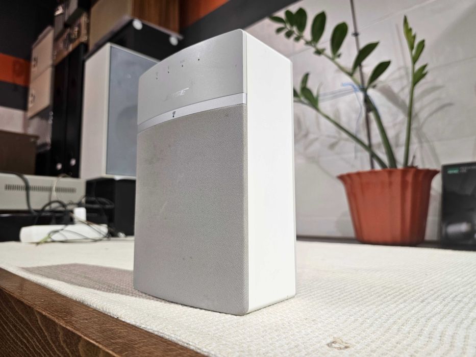 Акустика BOSE SoundTouch 10 Bluetooth, Wi-Fi, AUX