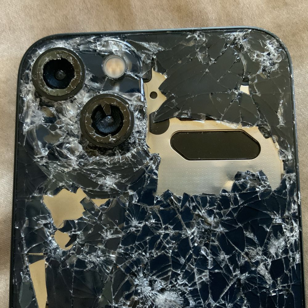 Запчасти к iPhone 13