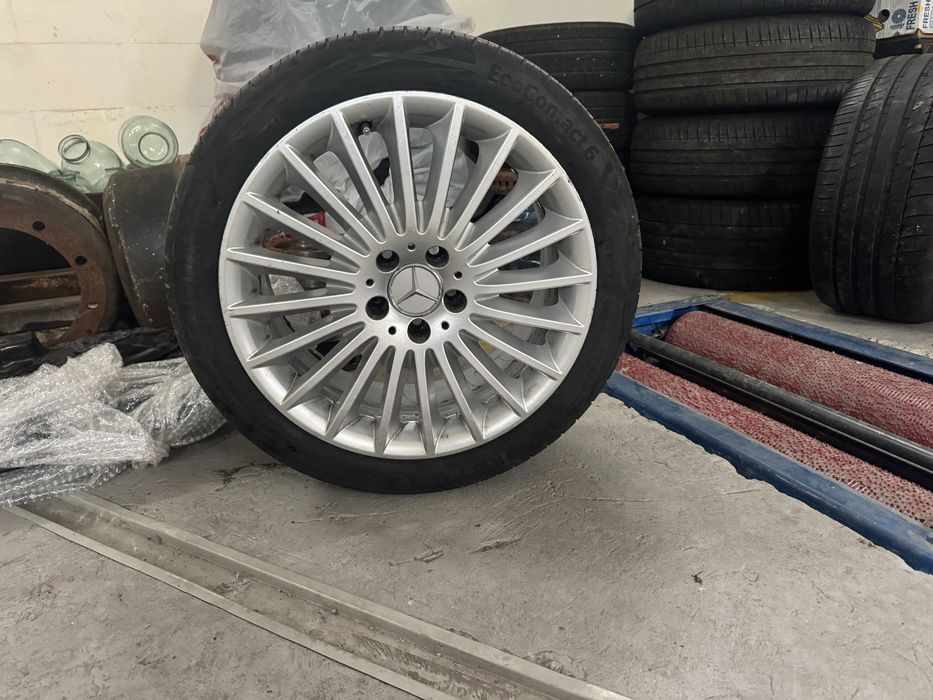 Продам диски с резиной от мерседеса е 211