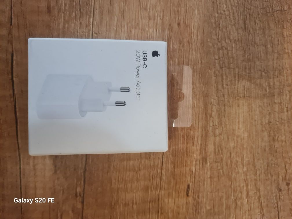 USB C -20w power adapter