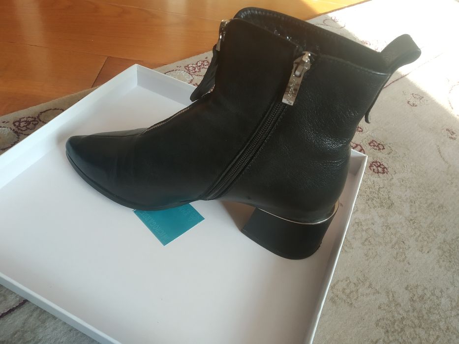 Жіночі напівчоботи, осіінні, розмір 39, чорного кольору