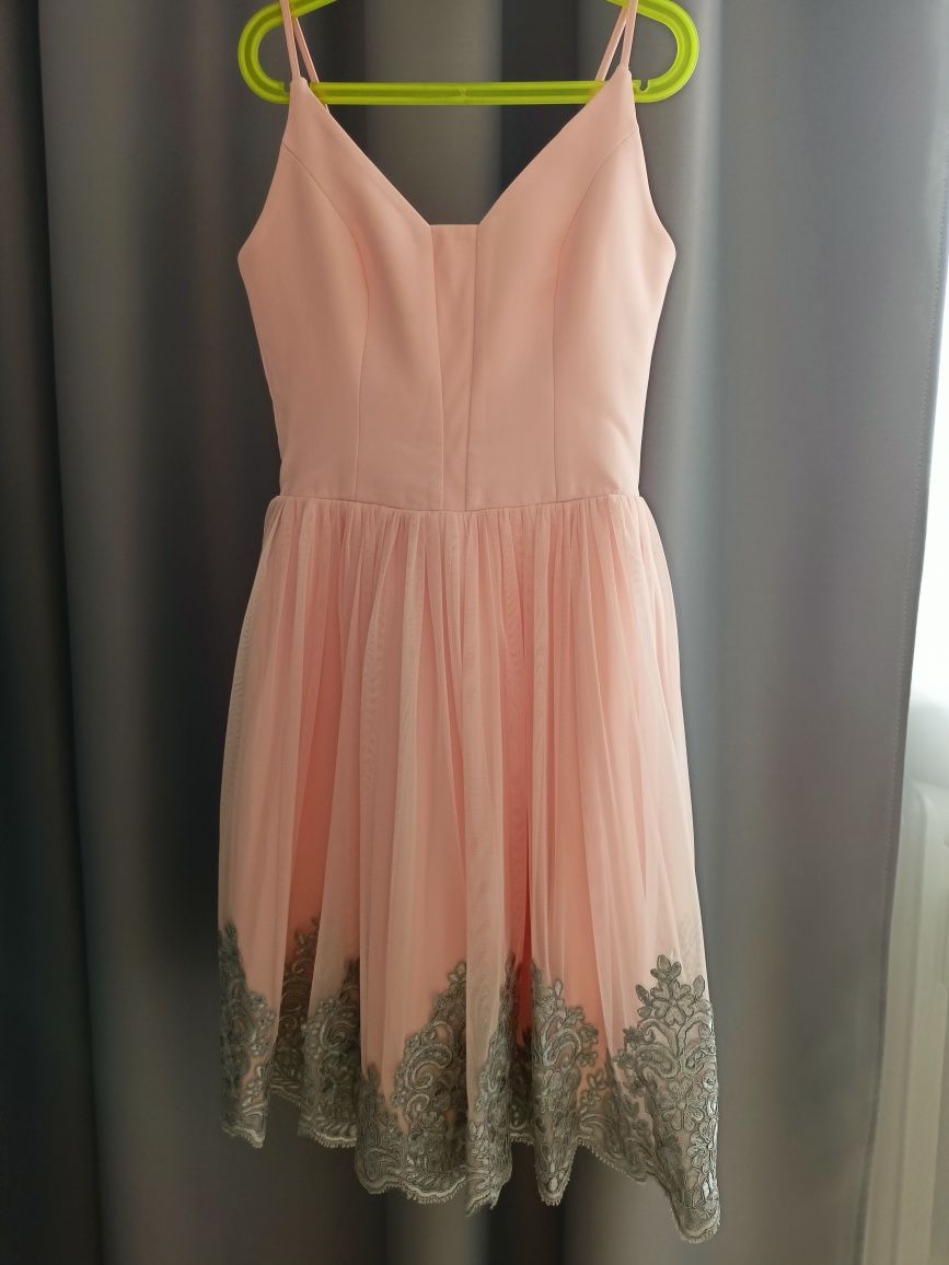 Śliczna pudrowa sukienka roz. 34