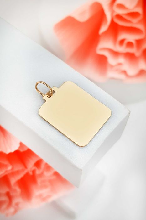 Złota zawieszka do łańcuszka prostokątna zaokrąglona blaszka pr. 585