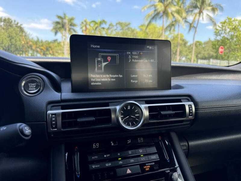 2021 Lexus IS 350