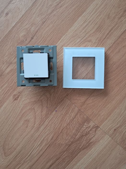 Wyłącznik, przełącznik prądu,  światła szklana obudowa