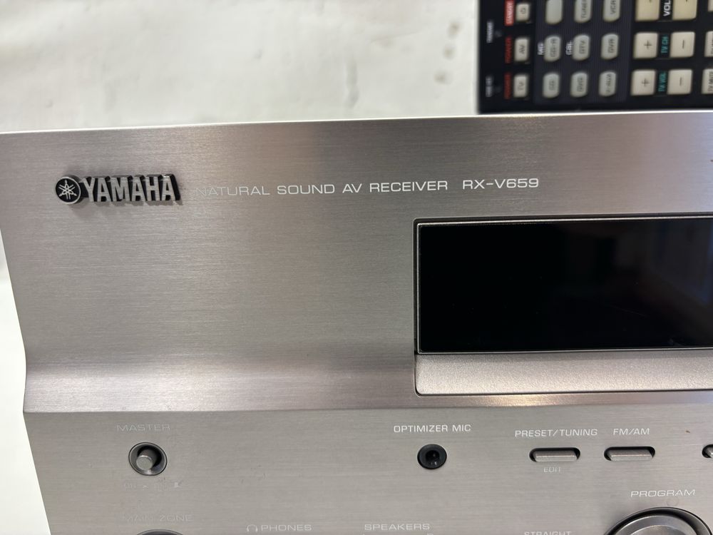 Yamaha RX-V659 amplituner kina