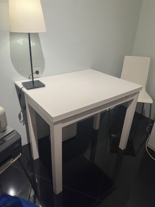 Mesa extensível Ikea branca (para despachar)
