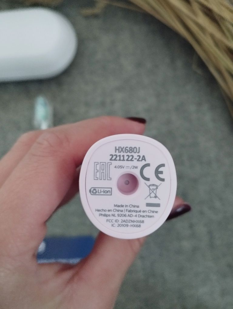 Nowa różowa szczoteczka soniczna do zębów Philips sonicare 4300 etui