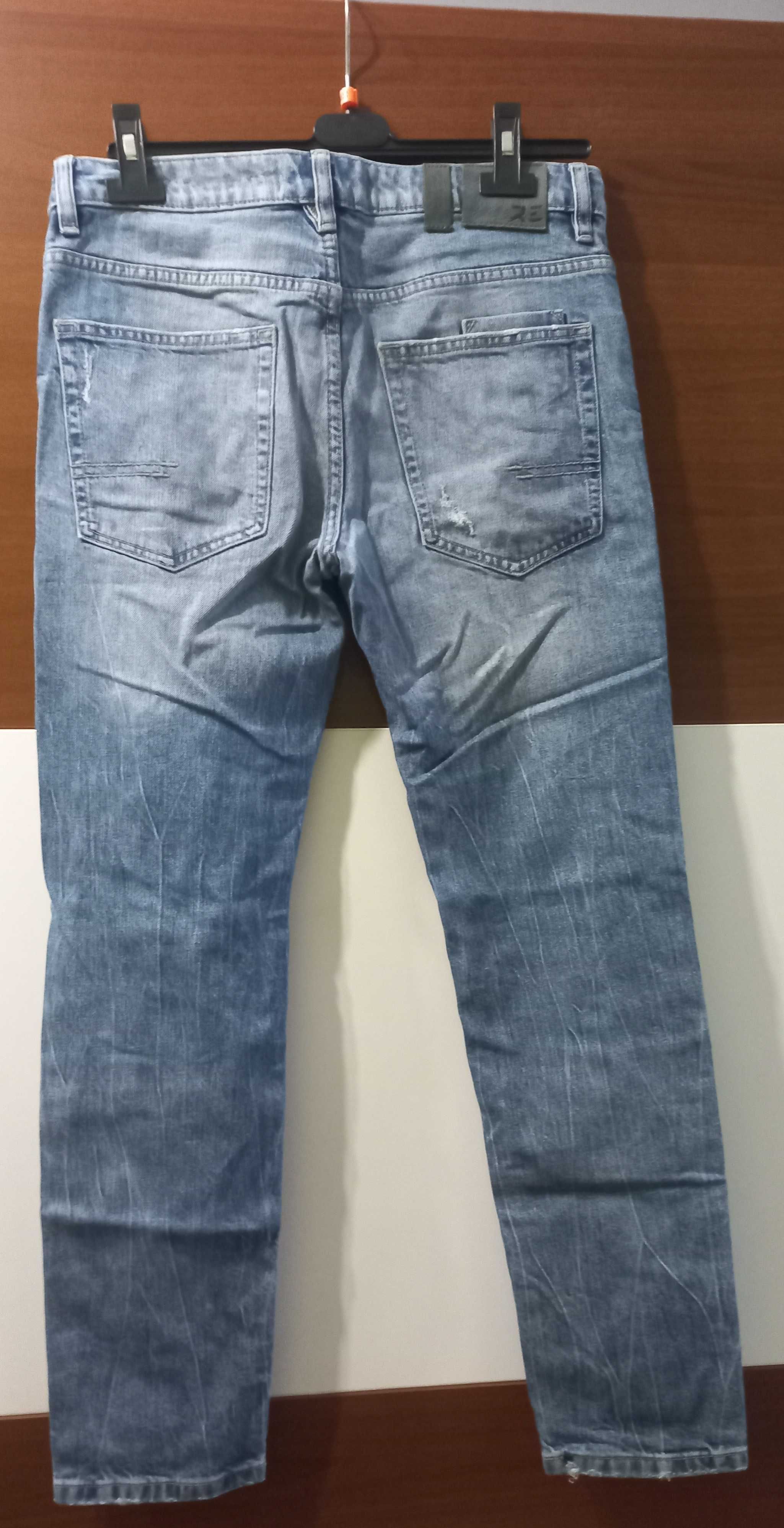 Spodnie jeansowe męskie Reserved