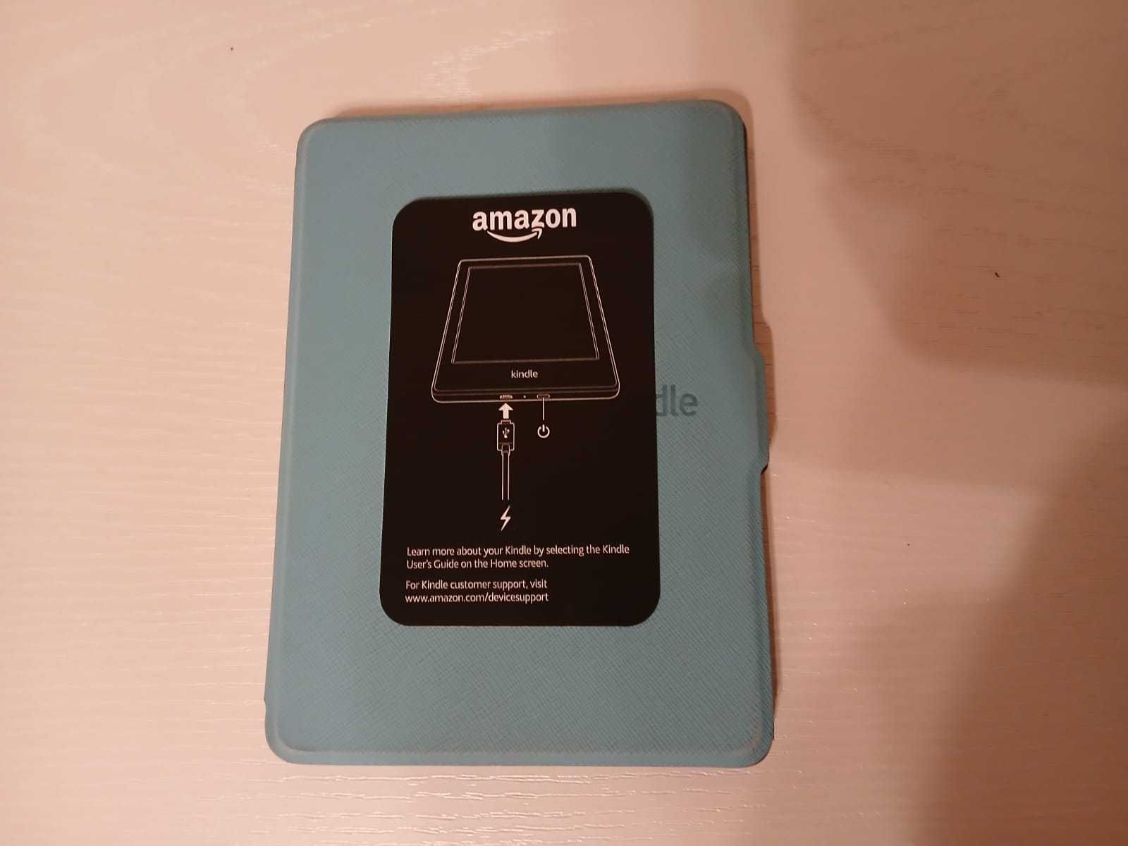 Електронна книга Amazon Kindle з чехлом