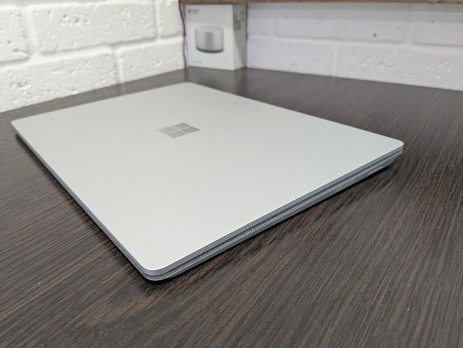 Microsoft Surface Laptop 2 - 13.5" - Core i7-8650U/16gb/512gb #334