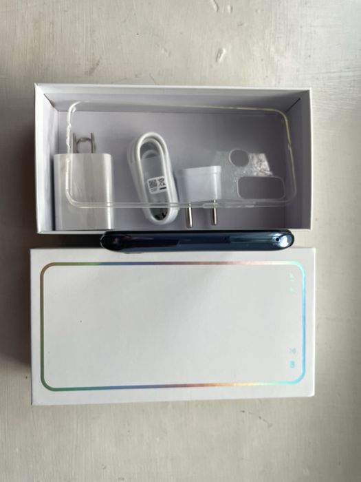 Продам телефон 6/128 гб