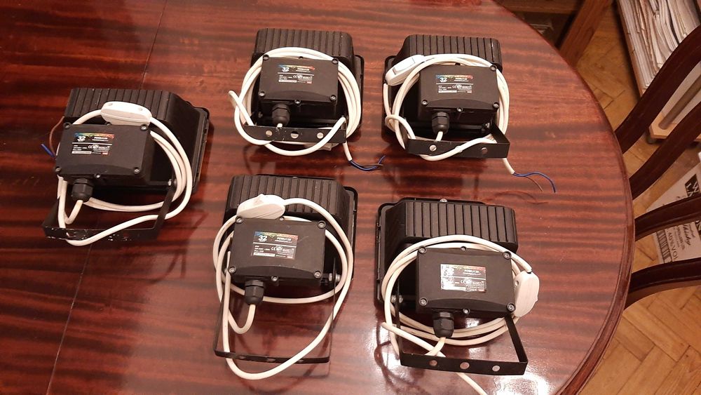 Projetores Iluminação 32 Watt POWLI120 da Varo (5 unidades)