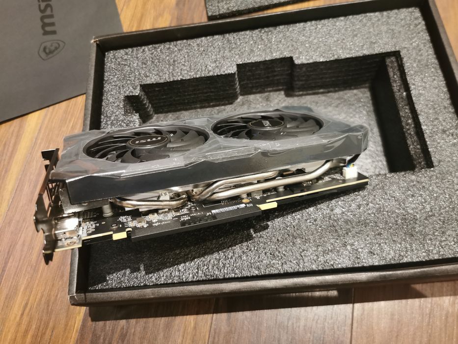 Karta graficzna  msi Radeon 5600 xt