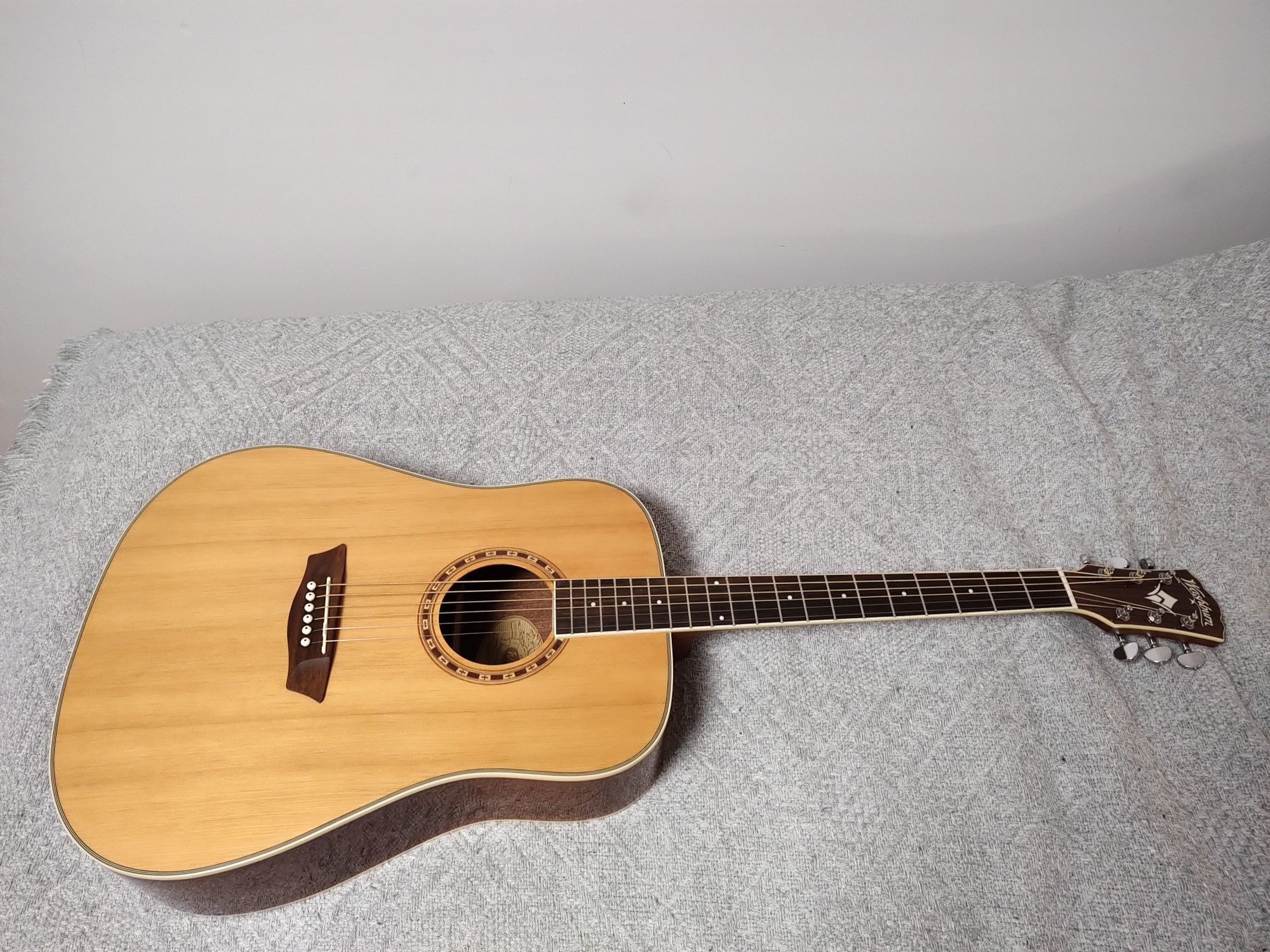 Washburn WD10 gitara akustyczna Dreadnought Pokrowiec Cudnie brzmi.!!