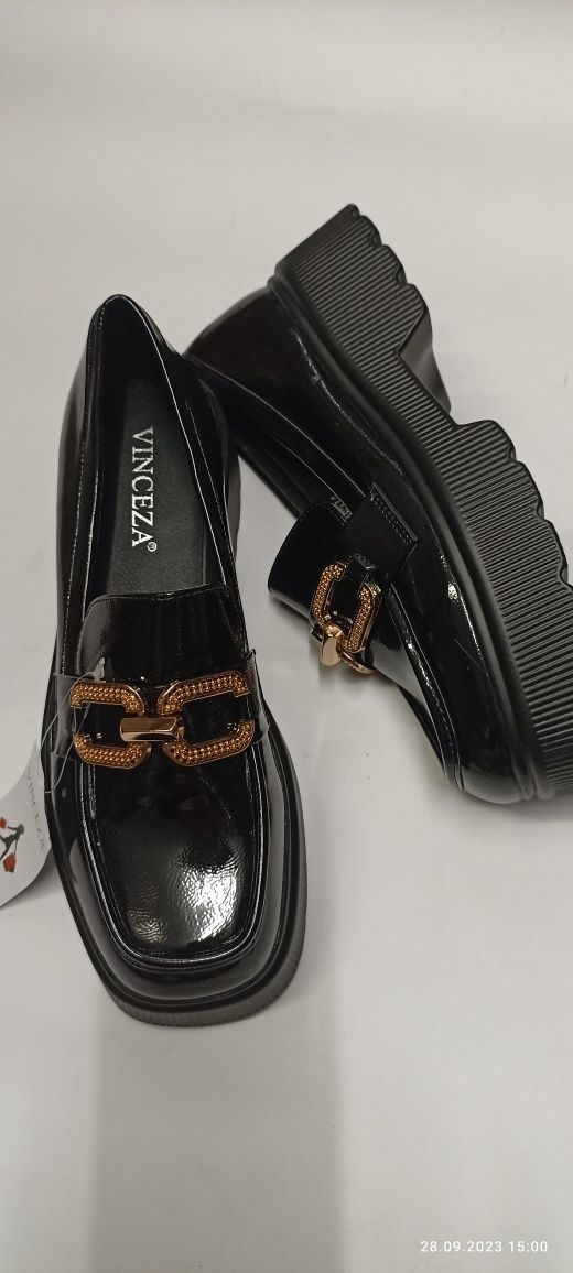 Piękne jesienne  buty mokasyny damski