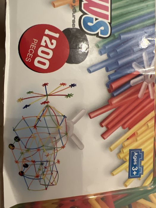 Słomki konstrukcyjne - około 1200 części