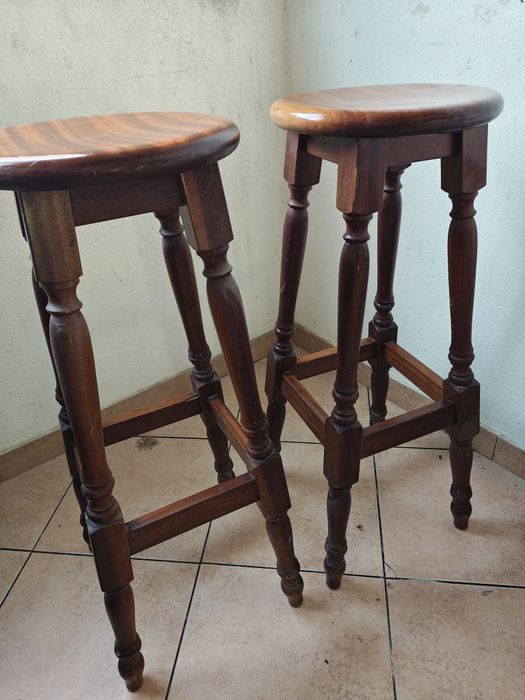 Conjunto 2 bancos altos